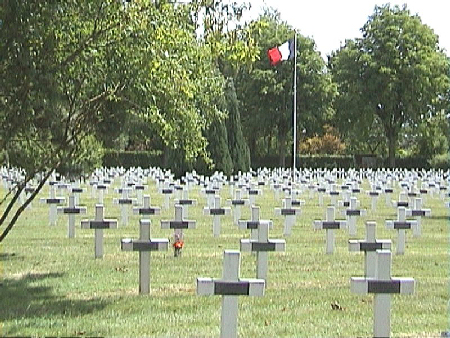 Mourmelon cimetière militaire actuel