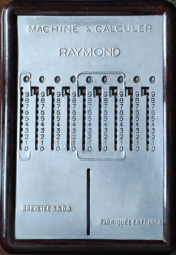 Machine à calculer Raymond © Site de Papy-Louis