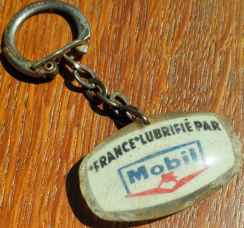 Porte_cle_Mobil_France