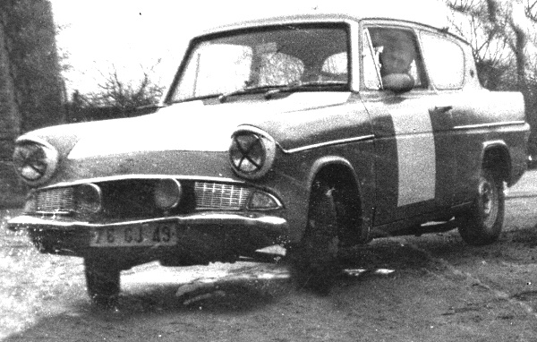 1971_Ford_Anglia
