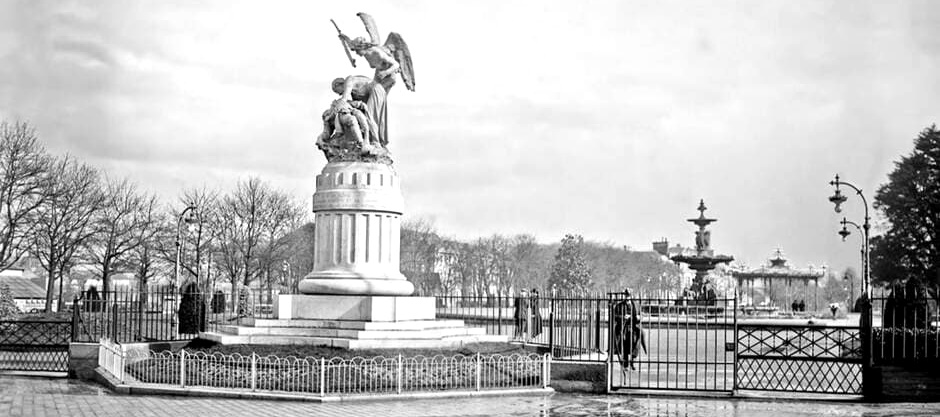 ANGERS_Monument_aux_morts