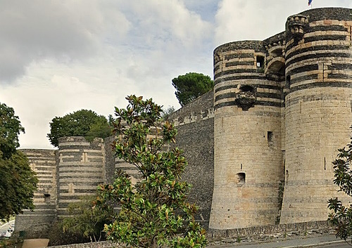 Angers_chateau_tours