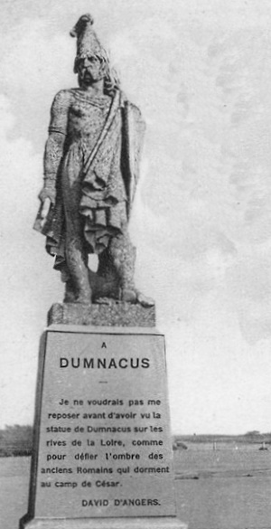 DUMNACUS